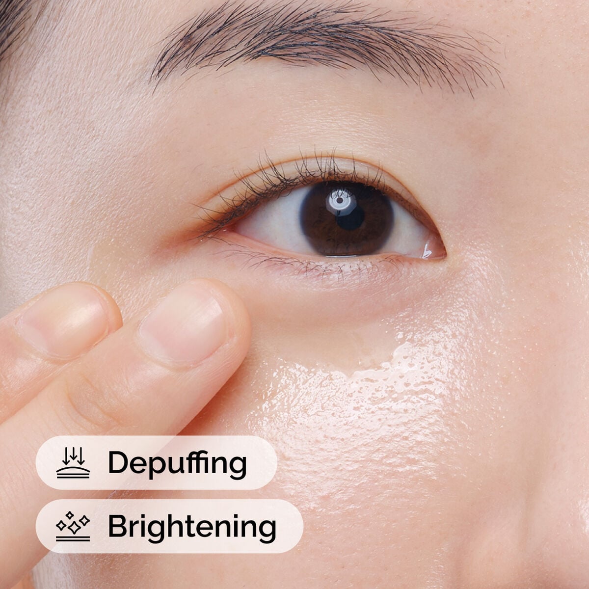 caffeine-solution-5-egcg-eye-serum-o2 ord-caffeine-solution-egcg-model-application-with-benefits.jpg